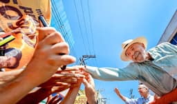Lula concentra reta final no Nordeste e fecha campanha no Sudeste