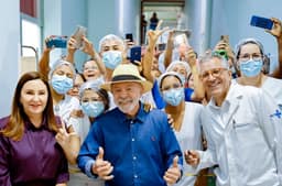Lula acompanha a primeira cirurgia robótica do SUS na Amazônia