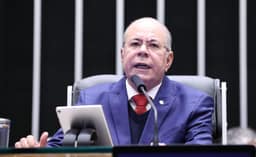 Comissão aprova projeto com regras para transporte intermunicipal de táxi