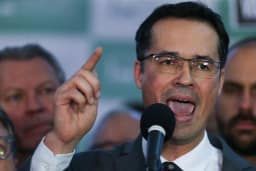 Dallagnol expõe dados sigilosos de Zanin em registro de candidatura e ministro pede responsabilização