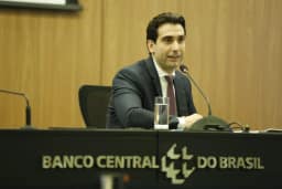 Copom corta a Selic para 13,75%, mas Brasil segue com a maior taxa real de juros do mundo