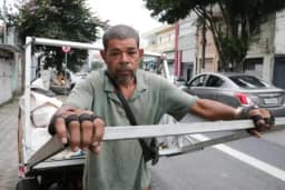 Dobra o número de brasileiros que culpam a pobreza por preguiça, diz Datafolha