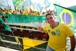 Condenado por fraude, ex-ministro da ditadura é grande doador de Flávio Bolsonaro