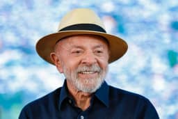 Campanha de Lula cria jingle contra Flávio Bolsonaro para espalhar nas redes