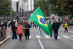 Lula e Flávio, mais cautelosos que o usual, deixam público dar recados no 7 de setembro