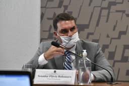 Flávio Bolsonaro, os hospitais federais e a pandemia de Covid no Rio de Janeiro