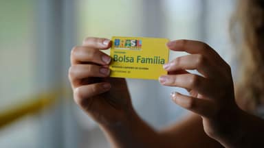 Lula aumenta Bolsa Família, mas perde eleitores do benefício