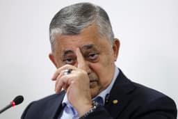 Governo não está discutindo pacote fiscal, diz José Guimarães