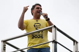 Menos ministérios e corte de gastos: qual o plano de Flávio Bolsonaro na economia