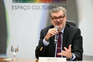Ministro do STJ Marco Buzzi contrata defesa criminal para julgamento no STF