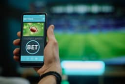 Para especialistas, uso de medida provisória para proibir bets fere a Constituição