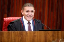 Nunes Marques libera 'Exército do Lula' após campanha registrar canal