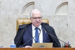 Ministros aposentados do STF pedem apuração 'imediata e rigorosa' a Fachin