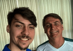 Filho 04 de Bolsonaro, Jair Renan anuncia pré-candidatura a deputado federal por SC