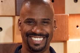 Mônica Bergamo: Renan Santos anuncia ministro da Educação negro e contra cotas raciais para eventual governo