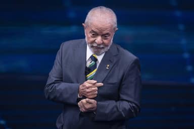 Datafolha aponta Lula com 40% e Flávio Bolsonaro com 36% antes do debate