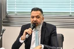 PF mira indicado ao Senado por Flávio Bolsonaro em investigação sobre lavagem em postos no RJ