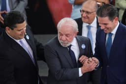 Brasília Hoje: Lula diz que discutirá fim da escala 6x1 e da taxa das blusinhas com Motta e Alcolumbre