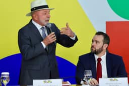 Desenrola e debate sobre escala 6x1 ajudam a melhorar aprovação de Lula, diz Quaest
