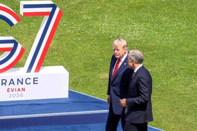 Mark Carney anuncia retaliação após Estados Unidos taxarem Canadá em 50%