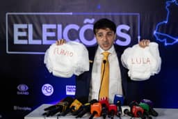 Lula vai ao TSE contra Renan Santos e Caiado por ataques em debate e pede retirada de posts em redes