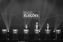O que a Folha pensa: Lula e Flávio dão tapa na cara do eleitor