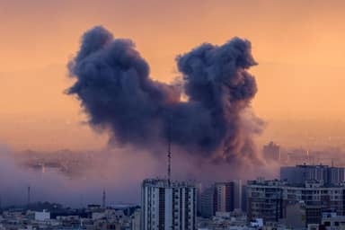 Guerra EUA-Israel contra o Irã completa seis meses com petróleo 23% mais caro
