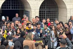 Renan Santos lança manifesto em ato no Ibirapuera e pede prisão de Moraes e Toffoli