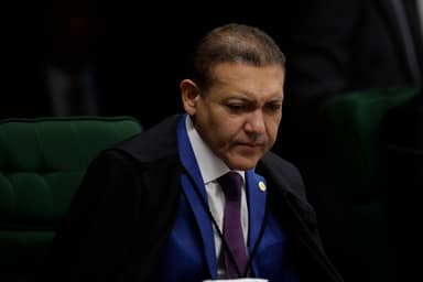Kassio Nunes Marques cobra de Fachin filtro no STF após Dino anular ordem do TSE