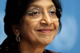 Nobel da Paz premia Navanethem Pillay