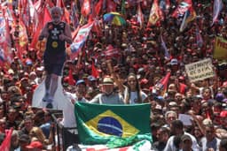 Canal 'Exército do Lula' sai do ar; Kassio libera grupo, mas só 48 h após registro por campanha