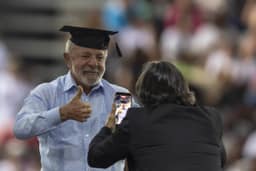 A 12 dias da eleição, Lula promete Pé-de-Meia para universitários ao custo inicial de R$ 4,6 bi ao ano