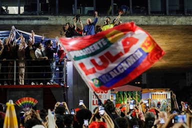 Lula vence Flávio Bolsonaro no segundo turno por 4,4 milhões de votos