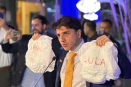 Renan avalia acionar Justiça se Globo não chamá-lo para debate sem Lula
