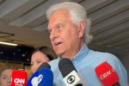 Caiado diz que Lula e Flávio "têm muito a explicar" sobre investigações