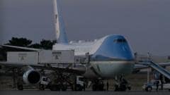 Trump confirma que trocou secretamente de avião devido a possível ameaça