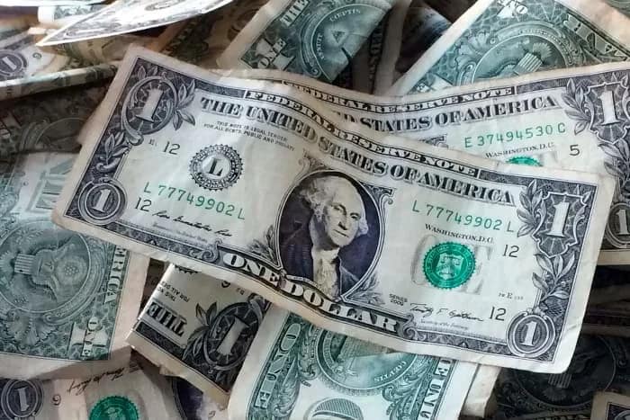 Federal Reserve sobe juros pela primeira vez em três anos e dólar fica em R$ 5,15