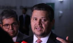 Davi Alcolumbre envia PEC do fim da escala 6×1 para CCJ do Senado