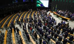 Congresso deve decidir sobre ‘taxa das blusinhas’ nesta segunda