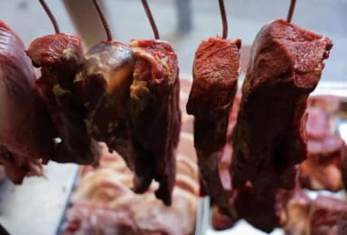 Trump mira JBS e National Beef em ofensiva contra concentração da carne nos EUA