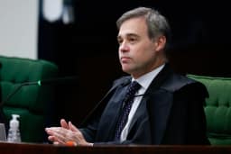Mendonça diz ter sido monitorado pela PF; decisão não aponta vigilância nem espionagem