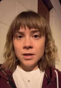 Greta Thunberg afirma que vitória de Flávio Bolsonaro significaria um desastre para o planeta