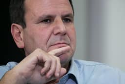 Paraná Pesquisas: Eduardo Paes lidera corrida ao governo do Rio