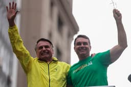 Flávio ou Jair?