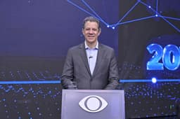 Haddad diz que Tarcísio faz parte de grupo negacionista e cita sarampo