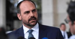 Moraes determina prisão de Eduardo Bolsonaro e cancelamento de passaportes