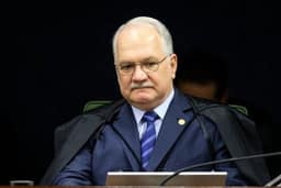 Fachin suspende decisões de Mendonça e concentra investigações na presidência do STF