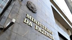Governo reduz projeção de crescimento do PIB para 2% em 2026 e 2,3% em 2027