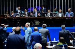 Senado adia votação da PEC da Segurança após impasse sobre redução da maioridade penal