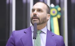 Eduardo Bolsonaro busca apoio nos EUA para reativar sanções contra Moraes e atingir Dino